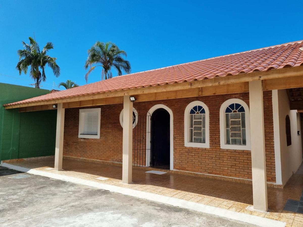 Confortável casa com piscina e churrasqueira a 100m da praia Caraguatatuba Exterior foto